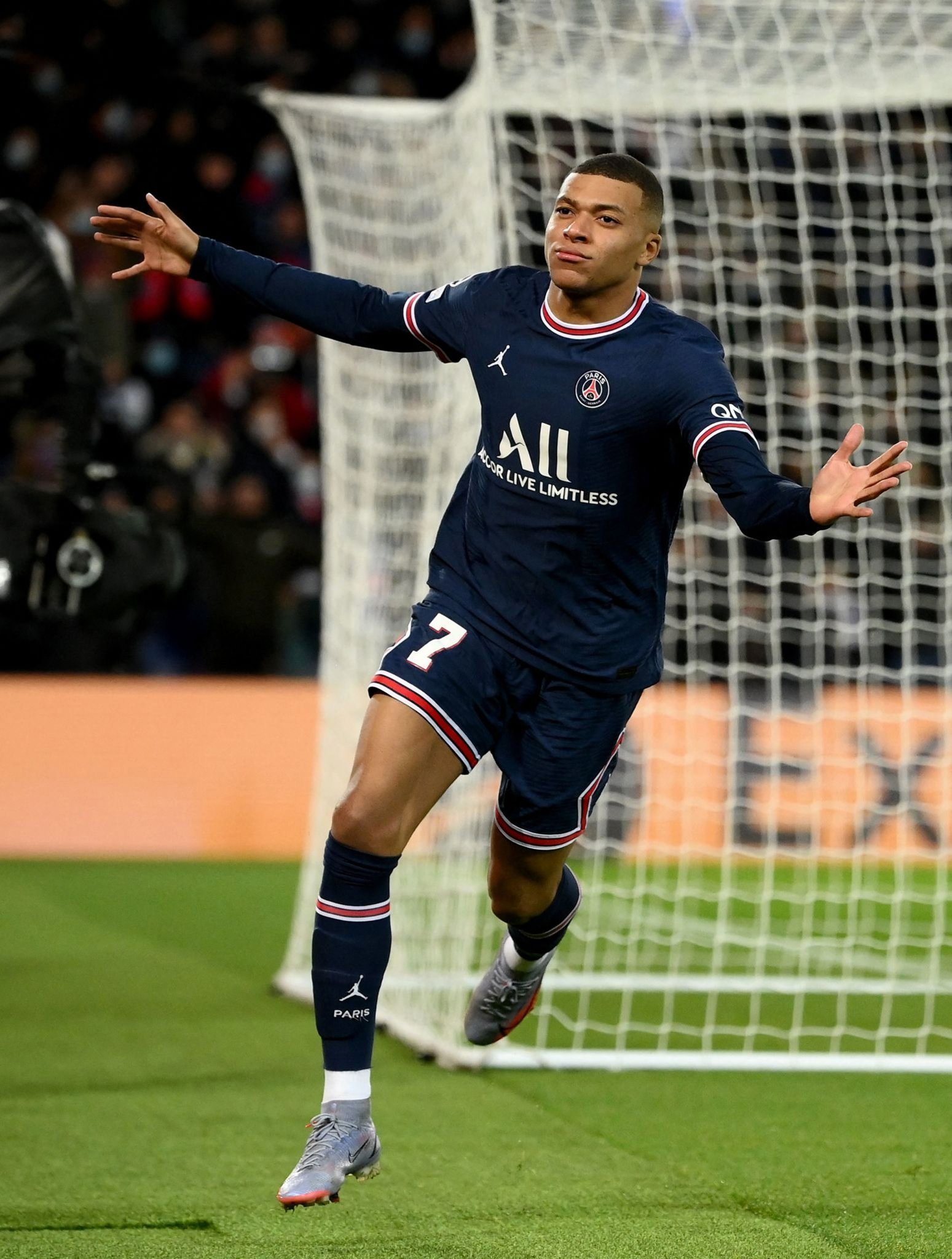 跟队：诺丁汉森林准备报价尤纳斯-穆萨，米兰要价3000万欧（诺丁汉森林欲报价尤努斯-穆萨，米兰标价3000万欧）