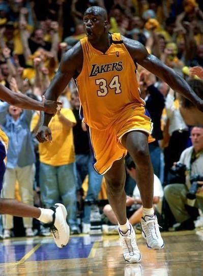 阿尔巴尼亚中场：比赛70分钟内，我们与英格兰的水平不相上下（阿尔巴尼亚中场：前70分钟我们与英格兰旗鼓相当）