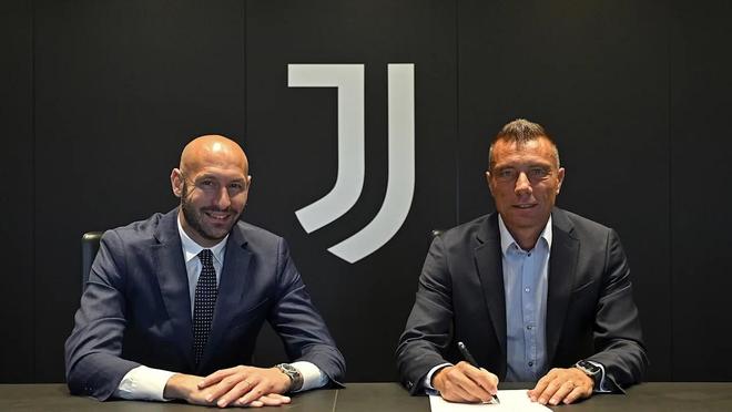 技惊四座，麦克托米奈开场3分钟为苏格兰打入一粒精彩的倒钩（麦克托米奈开场3分钟倒钩破门，技惊四座）