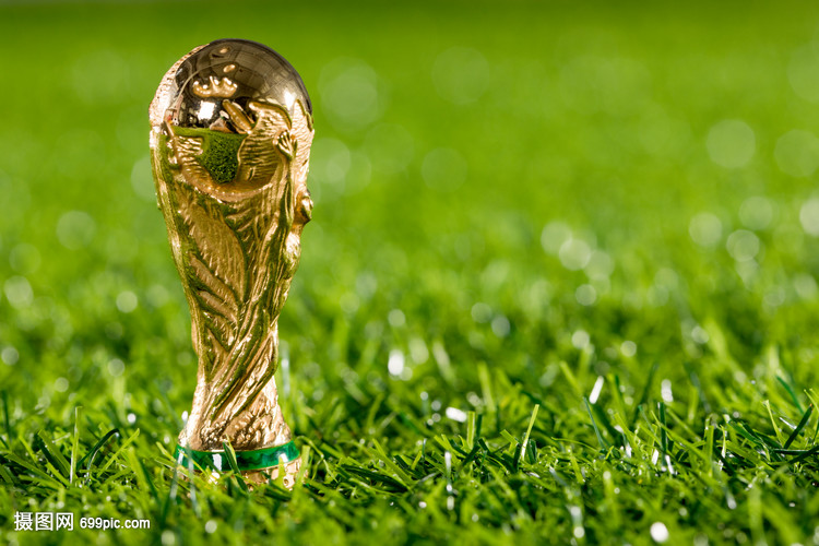 西甲第15轮观赛指南：皇马迎击塞尔塔；巴萨作客挑战贝蒂斯（西甲第15轮看点：皇马对阵塞尔塔，巴萨客战贝蒂斯）