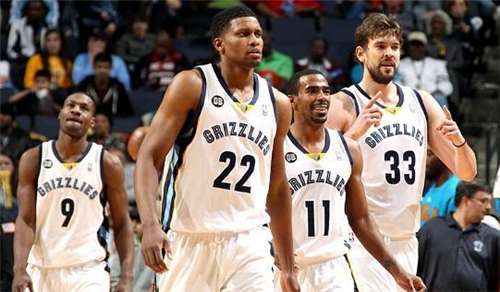 米体：路易斯-恩里克表现低迷，对阵比萨或成他的最后机会（米体：路易斯-恩里克战绩不振，战比萨或成最后自救之战）