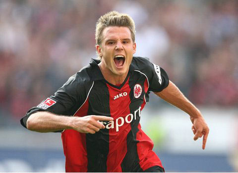 韩K联战报：朱基奇双响、尤里建功，济州SK主场1-2安养（K联赛战报：朱基奇梅开二度、尤里破门，济州SK主场1比2不敌安养）