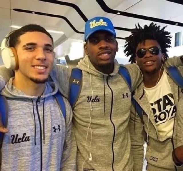 半场：拜仁1-1圣保利，格雷罗扳平，卡尔中柱，洪通吉破门+伤退（半场战报：拜仁1-1圣保利，卡尔中柱，洪通吉进球后伤退，格雷罗扳平）