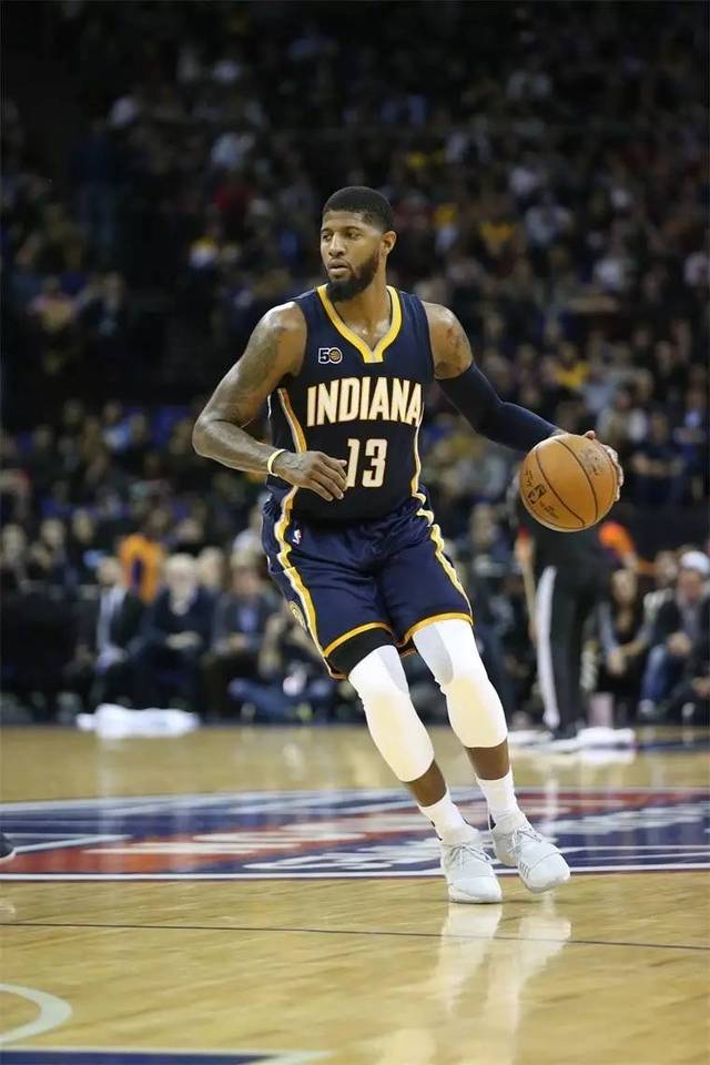 外线手感火热 比赛早早失去悬念（外线准星爆表，比赛提前定局）