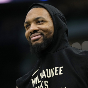 NBA：独行侠爆冷击败雄鹿（NBA：独行侠掀翻雄鹿上演冷门）