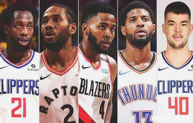 福布斯穿7号替补登场，是马丁内斯执教后第14位完成首秀球员（福布斯身披7号替补亮相，成马丁内斯上任后第14位完成首秀的球员）