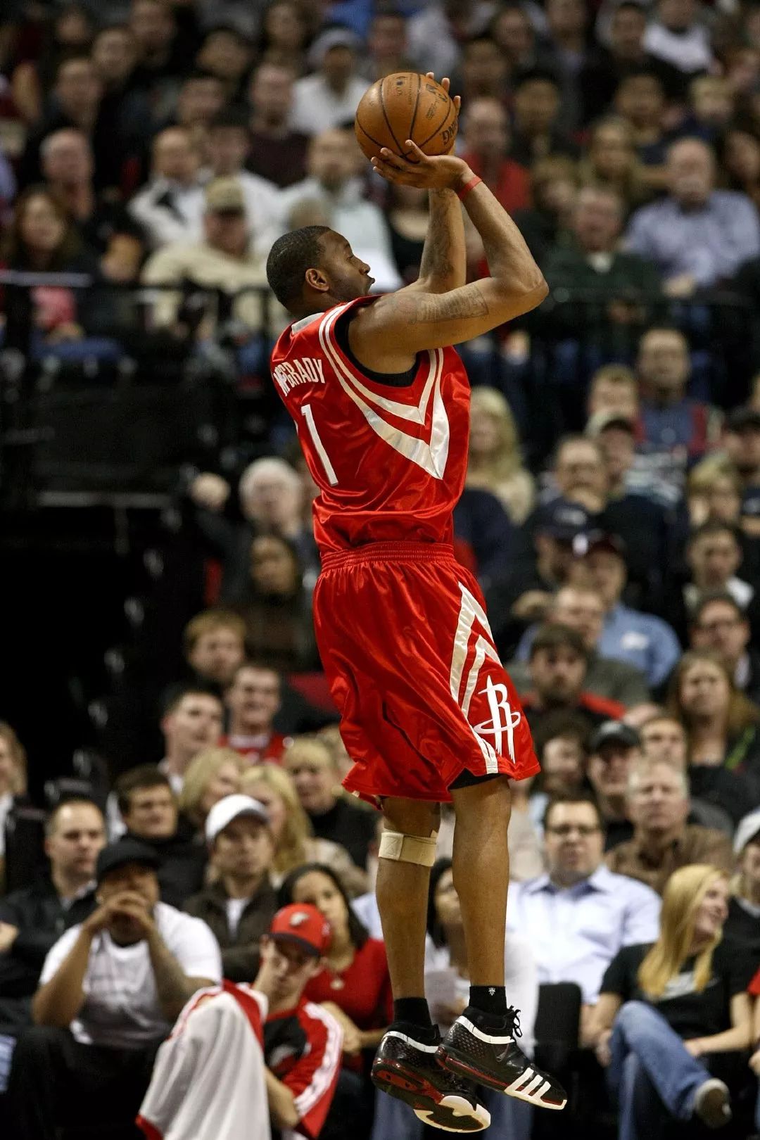 门兴格拉德巴赫vs沃尔夫斯堡：雷纳、尼科-埃尔维迪首发，埃里克森、马耶尔出战（门兴战狼堡：雷纳、尼科-埃尔维迪首发，埃里克森、马耶尔登场）